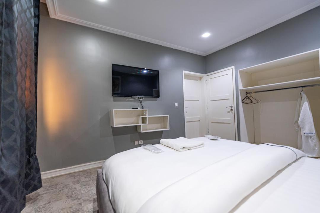 Villa Magnum Douala Luaran gambar