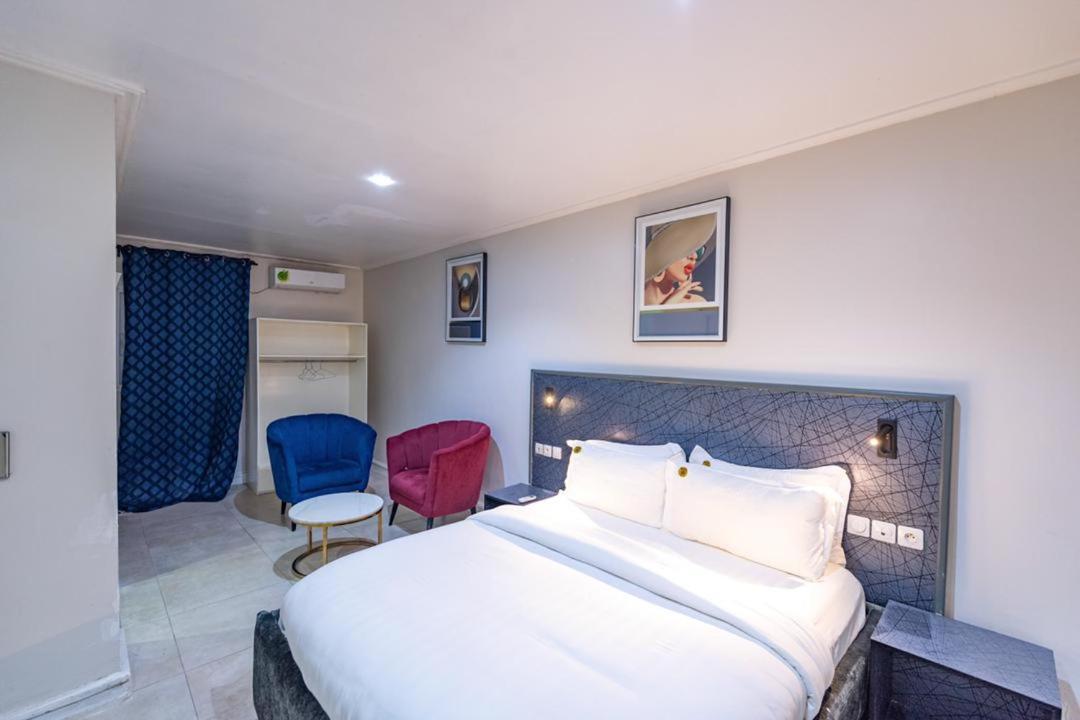 Villa Magnum Douala Luaran gambar