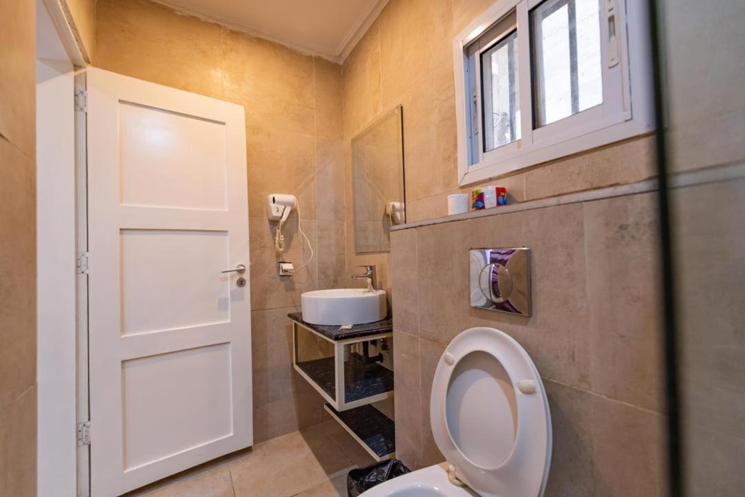 Villa Magnum Douala Luaran gambar