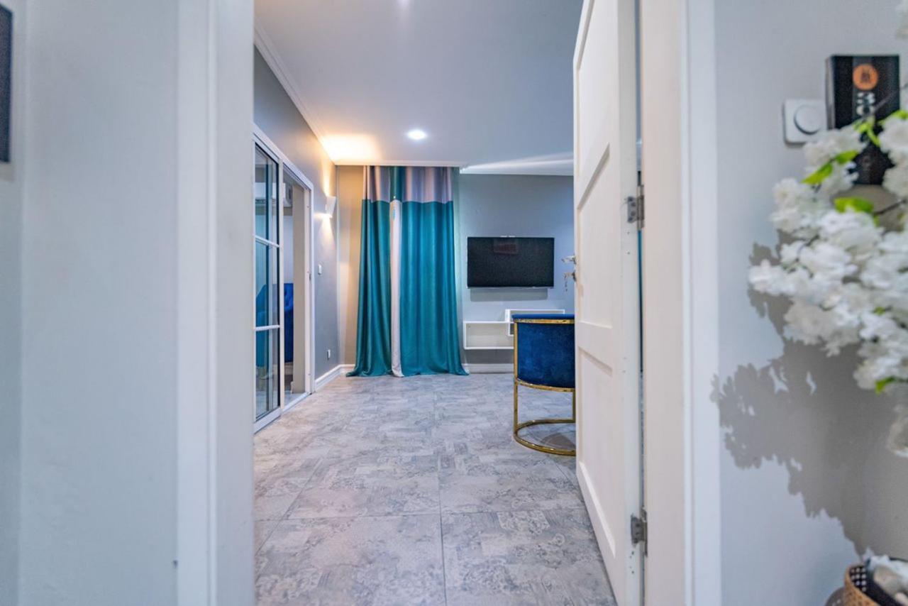 Villa Magnum Douala Luaran gambar