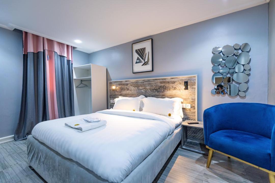 Villa Magnum Douala Luaran gambar